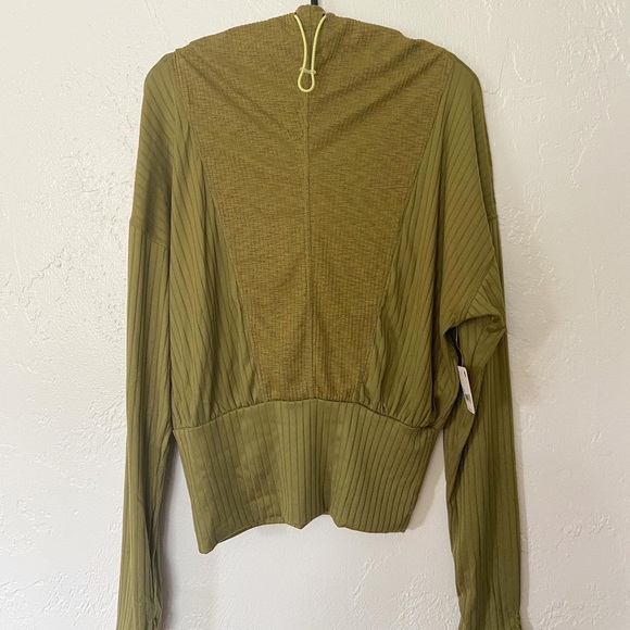 Free People Movement Mock Neck Olive Green Hoodie NWT Size M Brand New - Picture 1 of 4